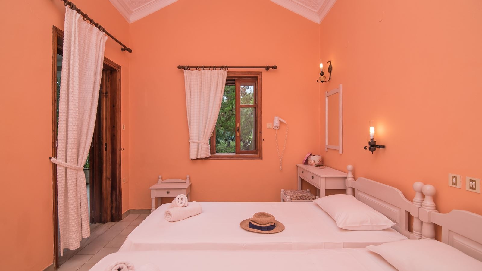 rooms-villa-superior-terrace