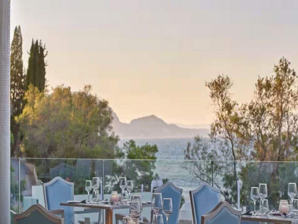 restaurants-zoe-main-restaurant