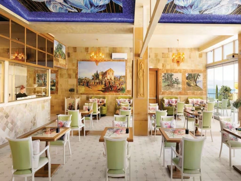restaurants-zoe-main-restaurant