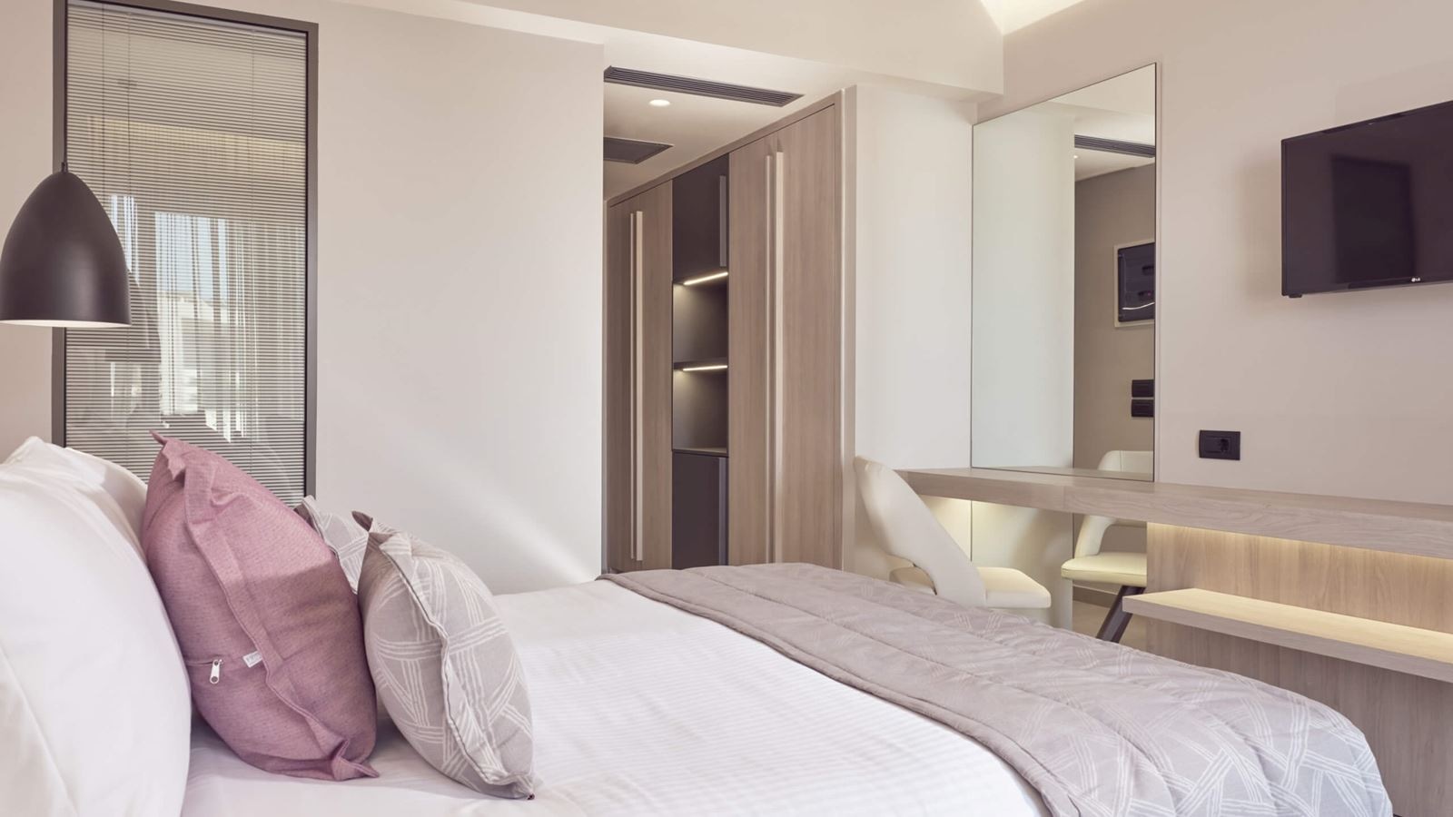 rooms-standard-room-balcony