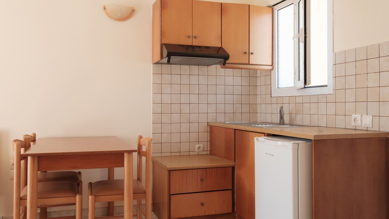 rooms-apartment-1-bedroom-balcony-or-terrace