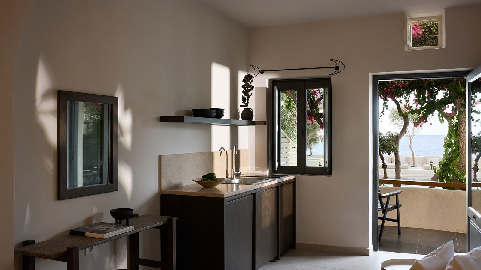 rooms-superior-sea-view-suite