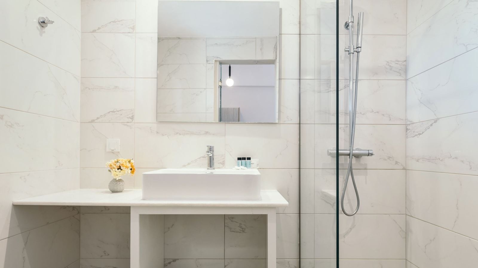 rooms-double-room-annex-balcony