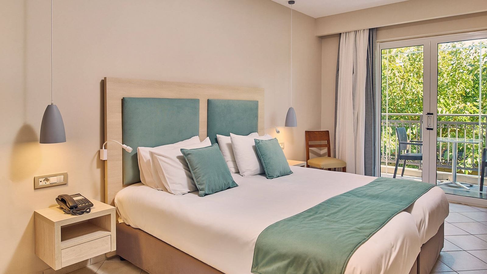 rooms-double-room-balcony