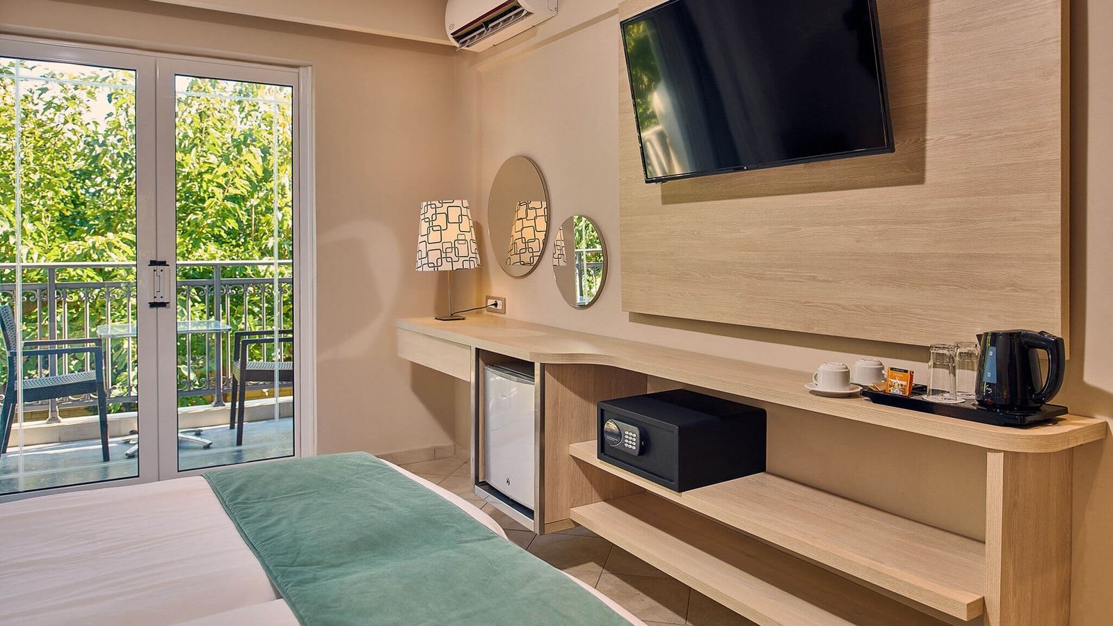 rooms-double-room-balcony