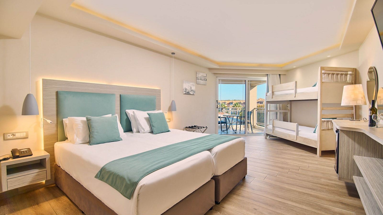 rooms-family-room-balcony