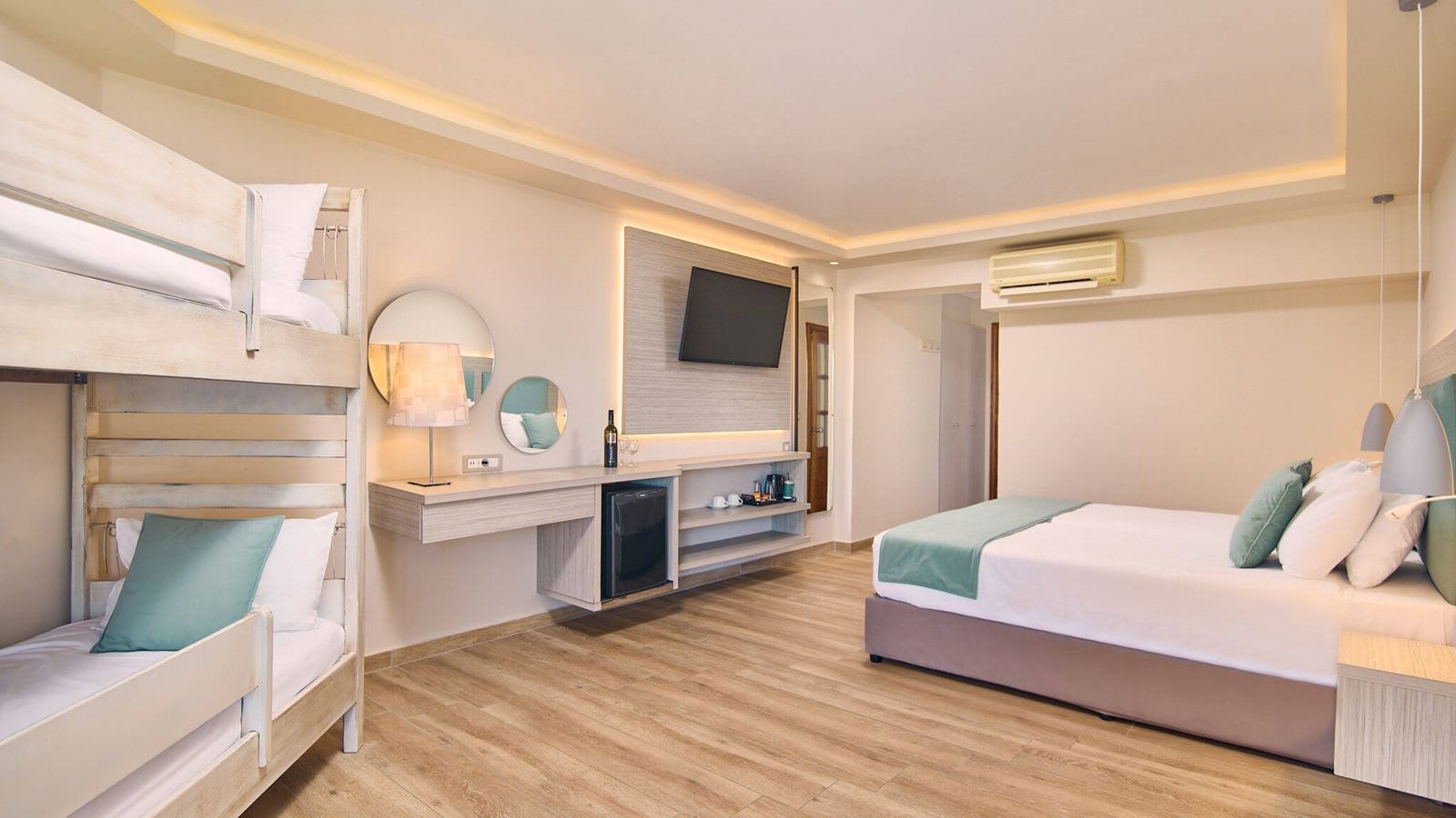 rooms-family-room-balcony