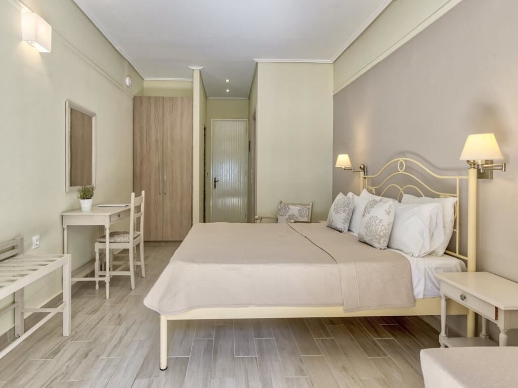 rooms-double-room-standard-plus-balcony