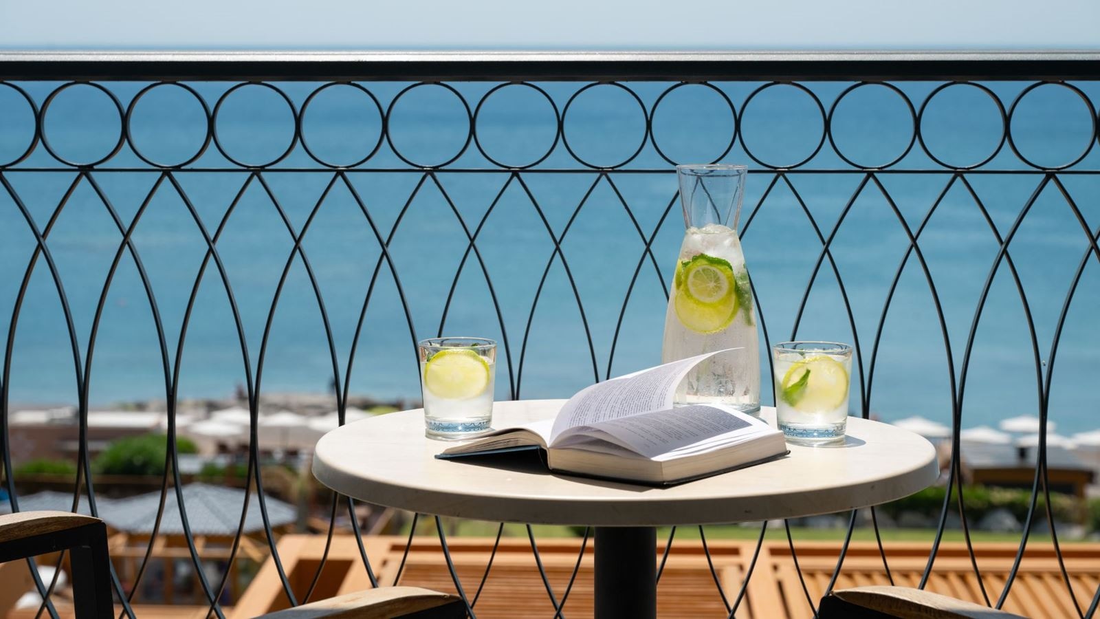 rooms-room-superior-double-sea-view-balcony-or-terrace