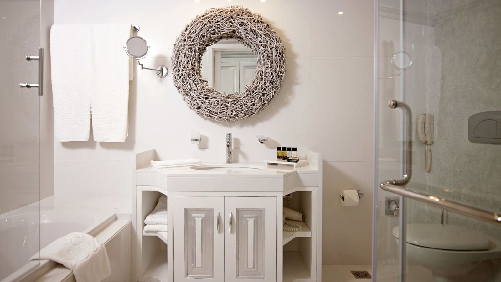 rooms-family-sea-view-private-pool