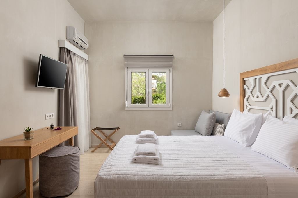 rooms-studio-deluxe-balcony