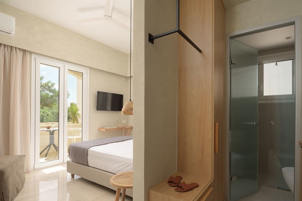 rooms-studio-deluxe-balcony