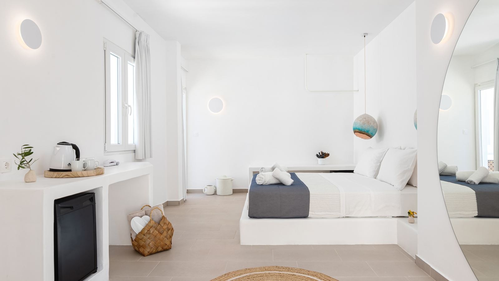 rooms-junior-suite-with-balcony