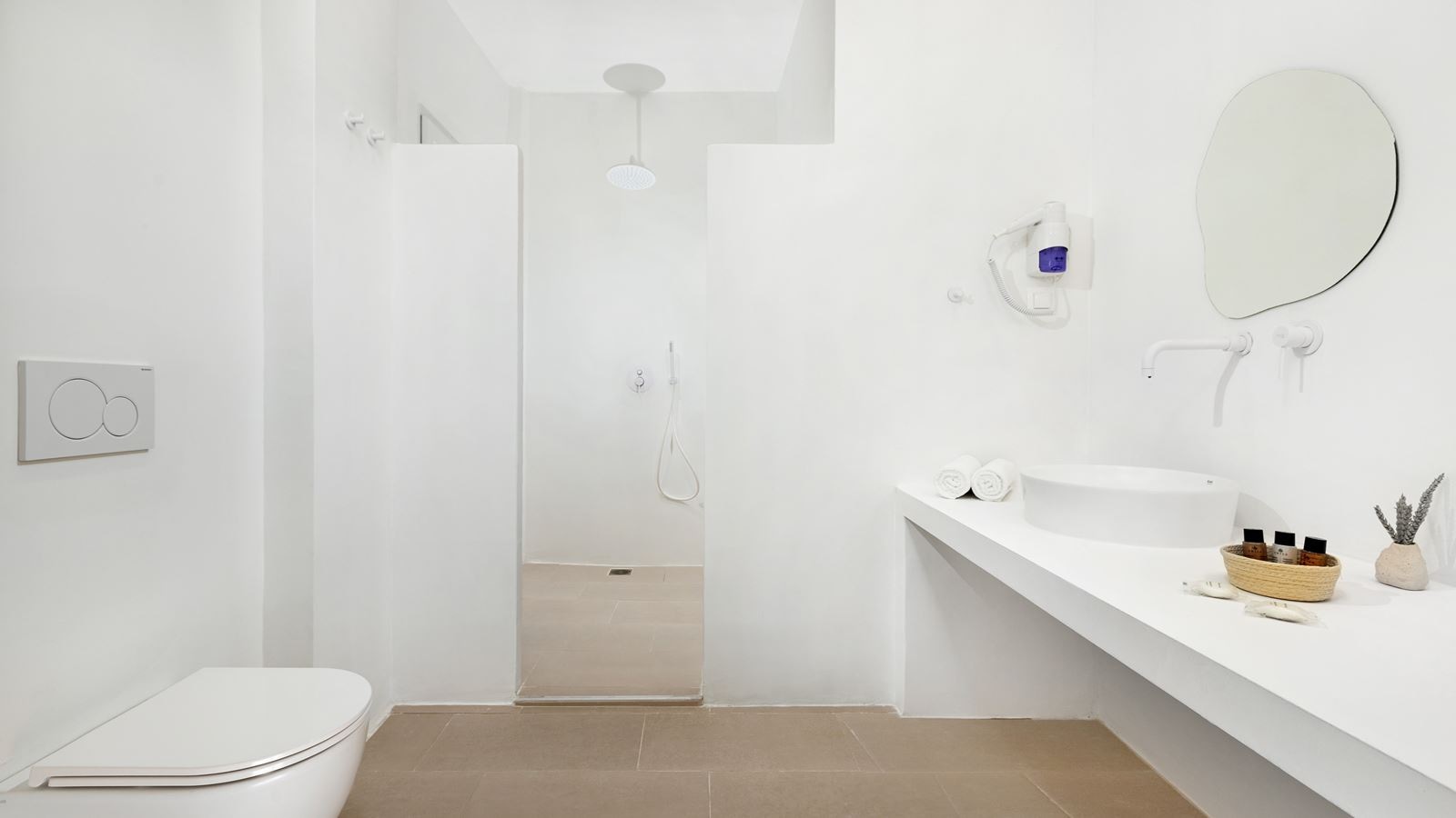 rooms-junior-suite-with-balcony