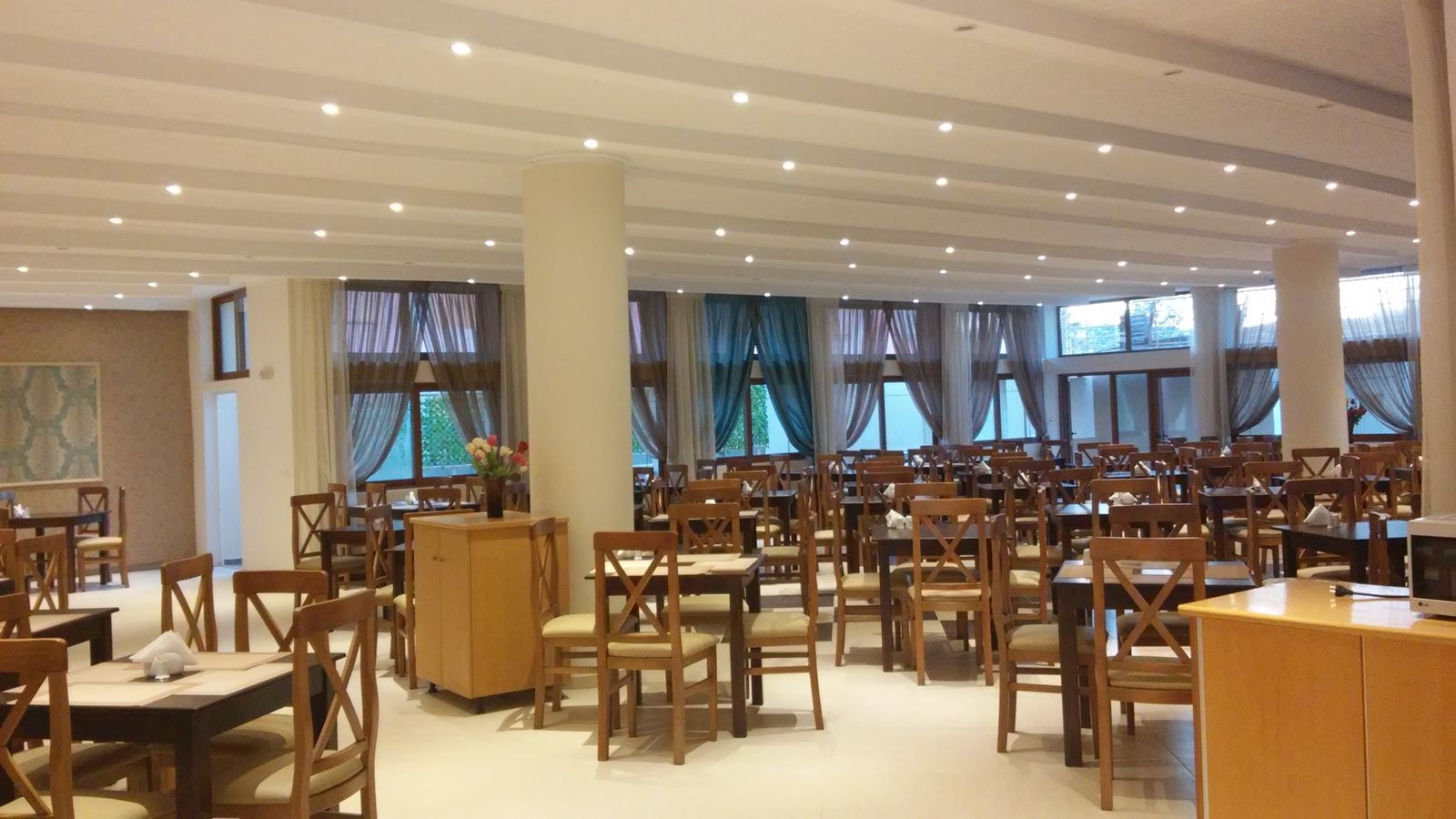 restaurants-main-restaurant