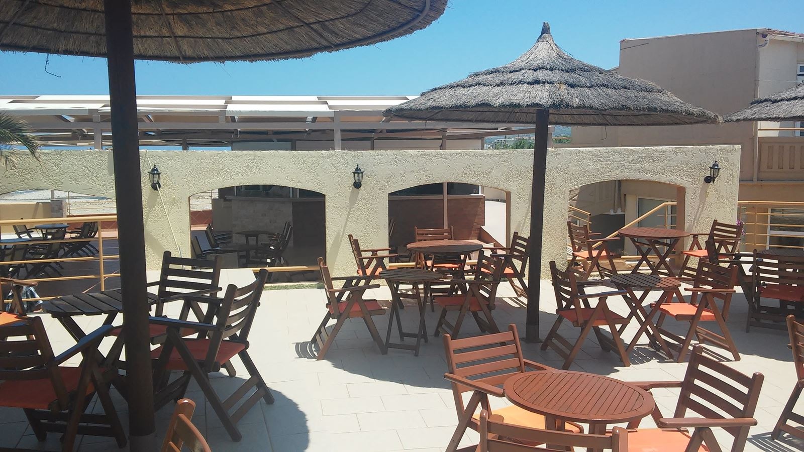 bars-kavros-pool-bar