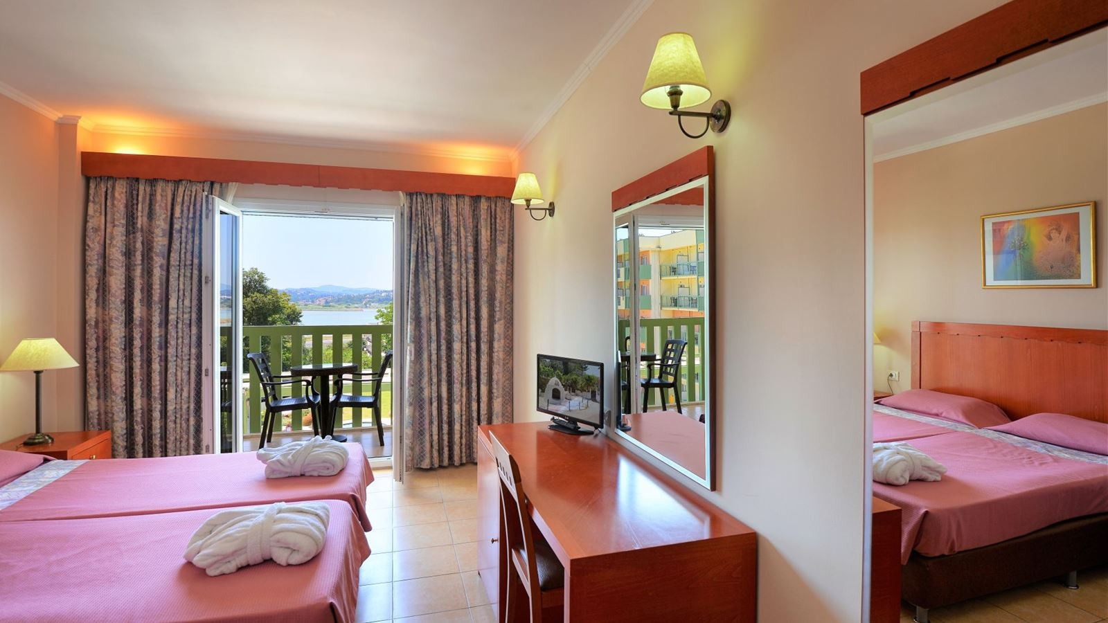 rooms-single-room-standard-mountain-view-or-pool-view