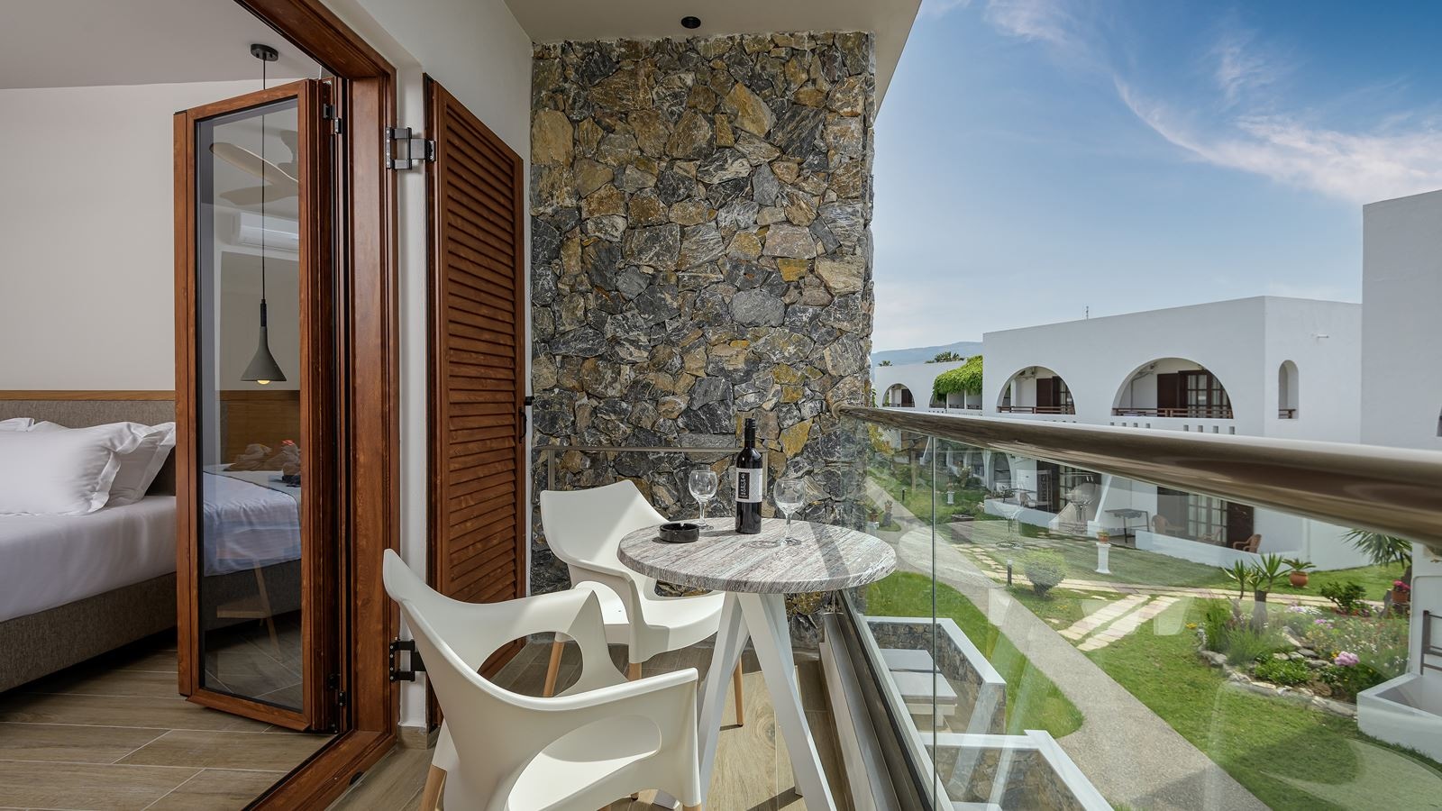 rooms-superior-double-room