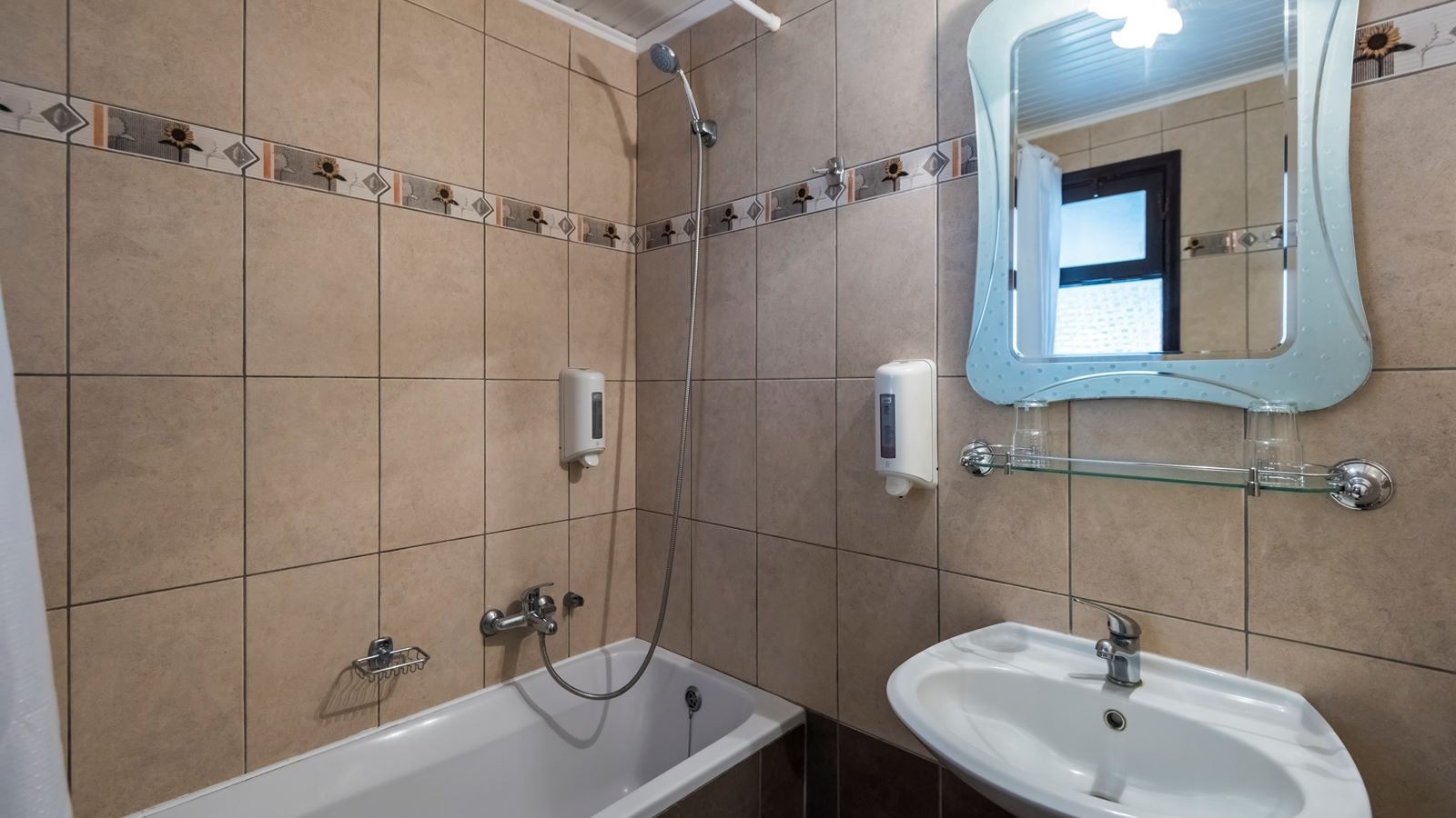 rooms-bungalow-standard-double-garden-view-balcony-or-terrace-with-private-sunbeds