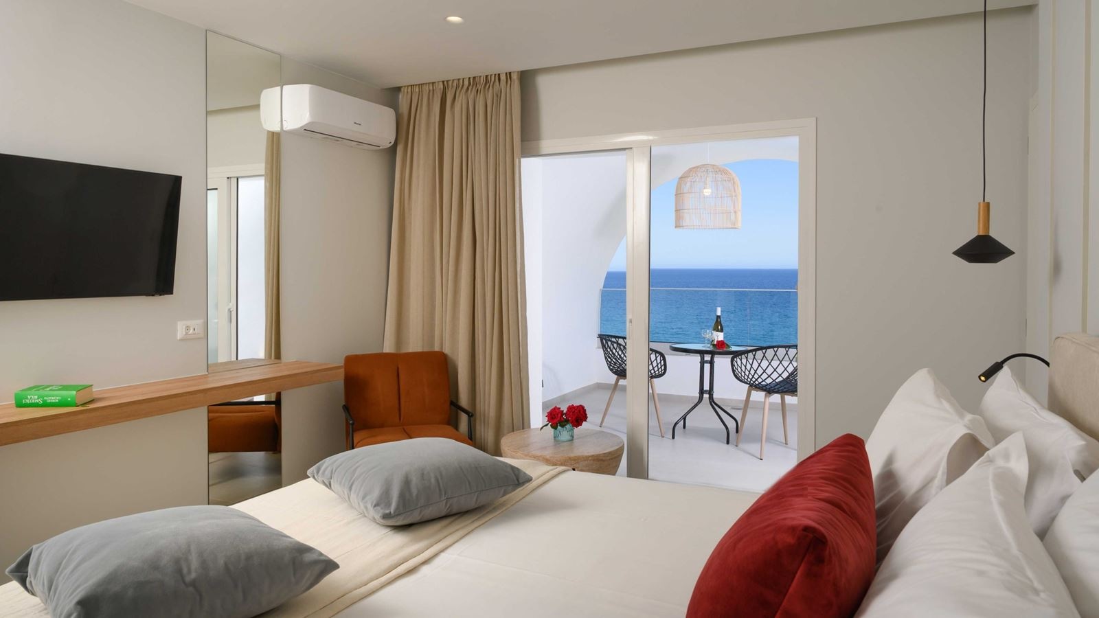 rooms-superior-double-room-seaview-balcony-or-terrace