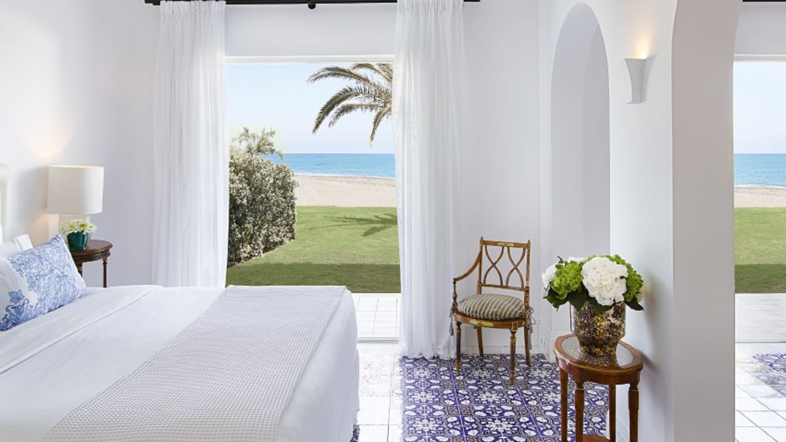 rooms-2-bedroom-beach-villa-seafront