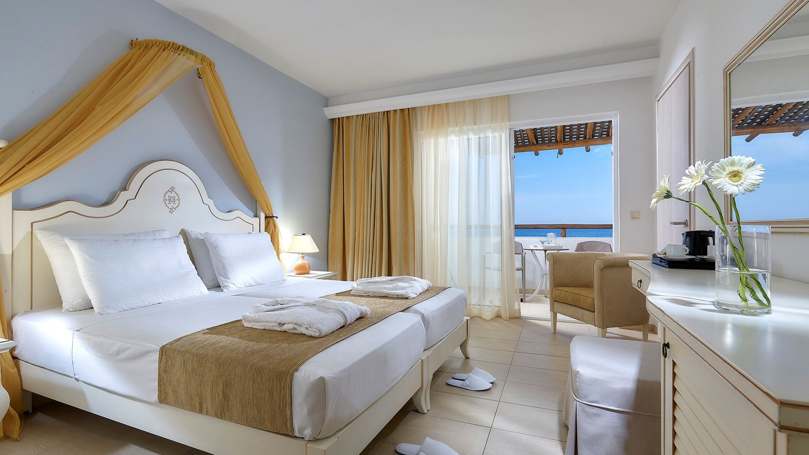 rooms-comfort-room-sea-view-balcony-or-terrace