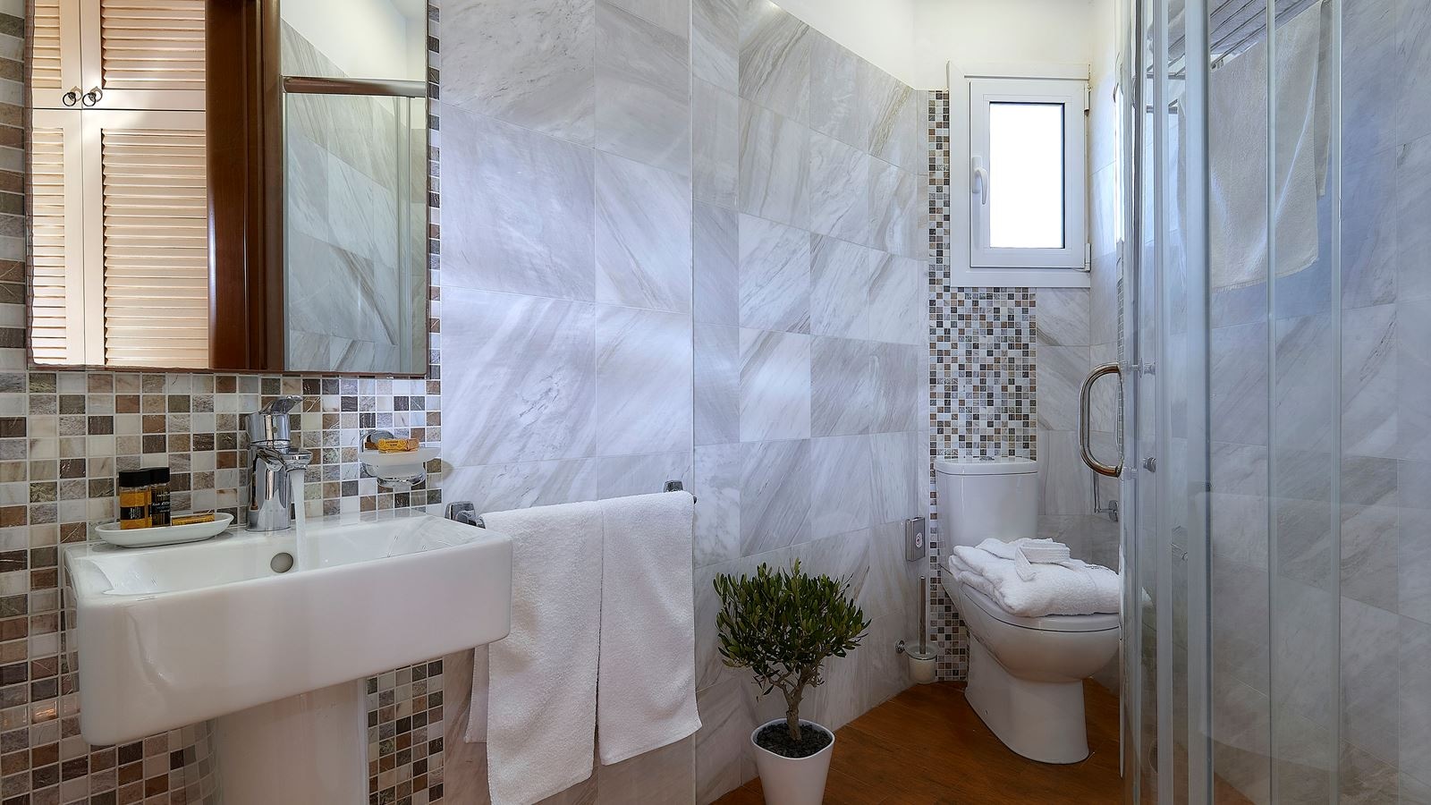 rooms-premium-family-suite-2-rooms-garden-view