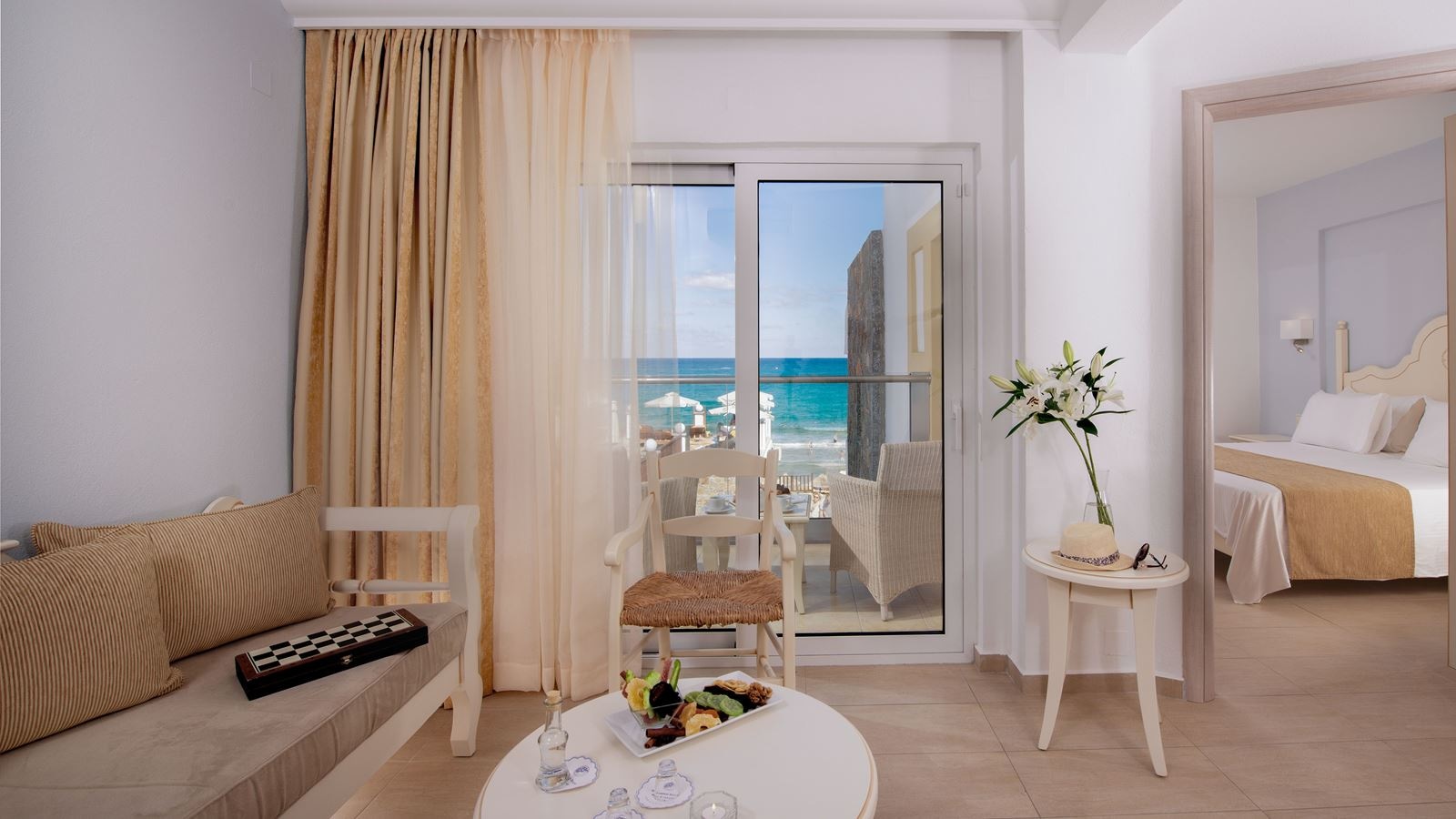 rooms-premium-family-2-rooms-sea-view