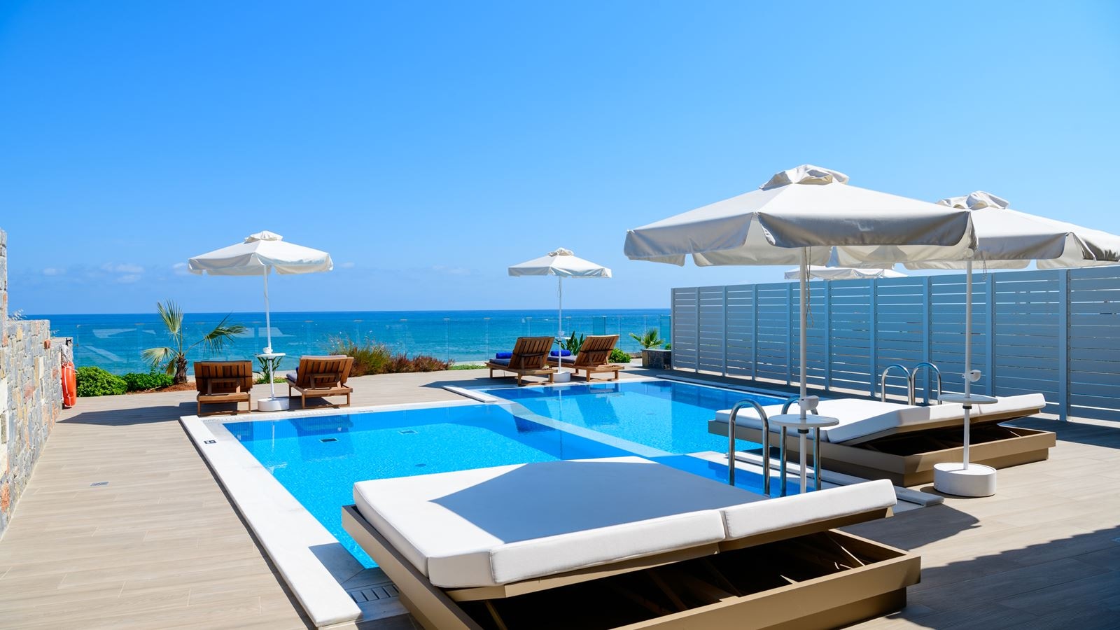 rooms-dream-villa-athena2-bedrooms-beach-front-with-private-pool