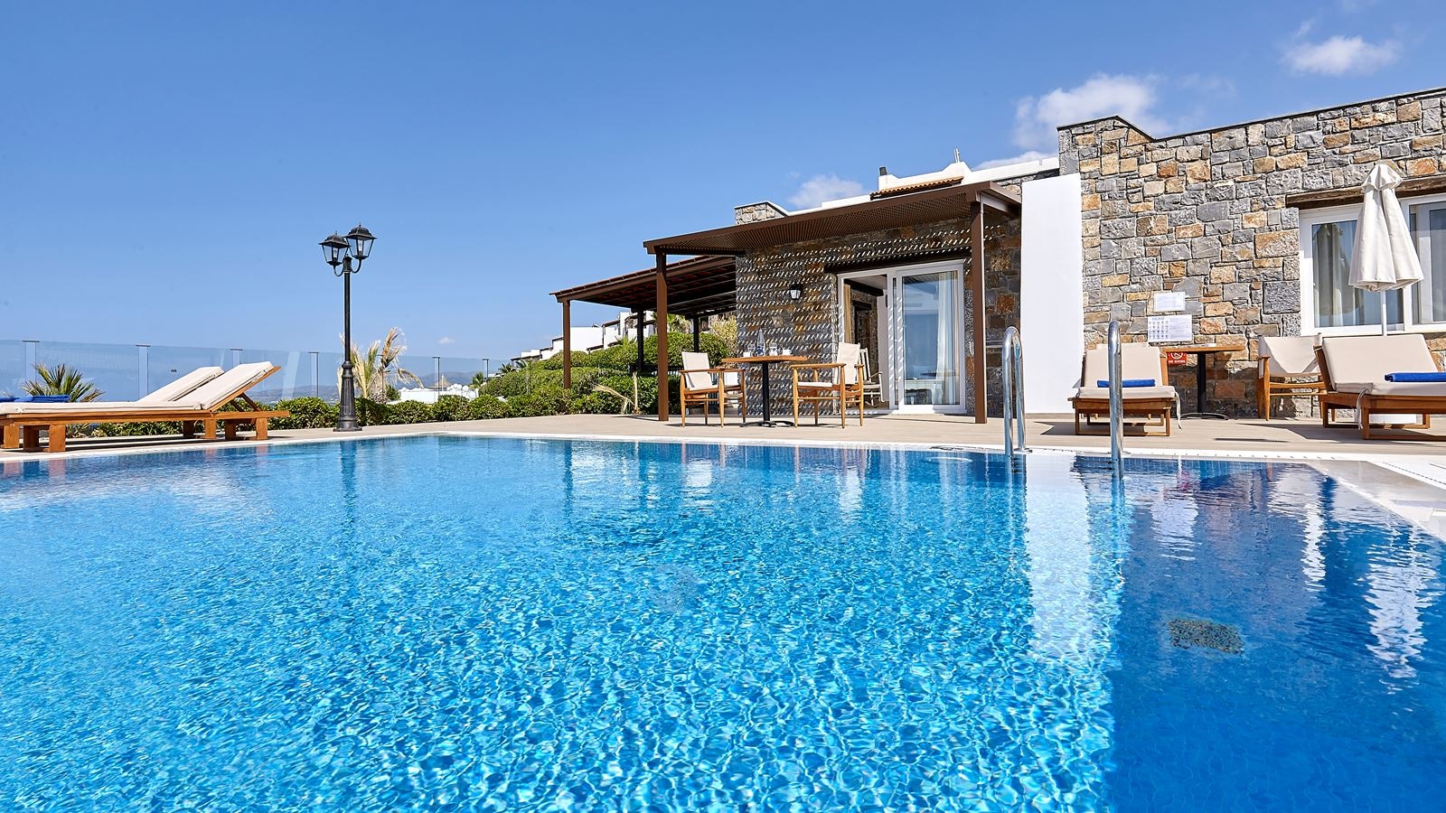 rooms-dream-villa-aphrodite2-bedrooms-beach-front-with-private-pool