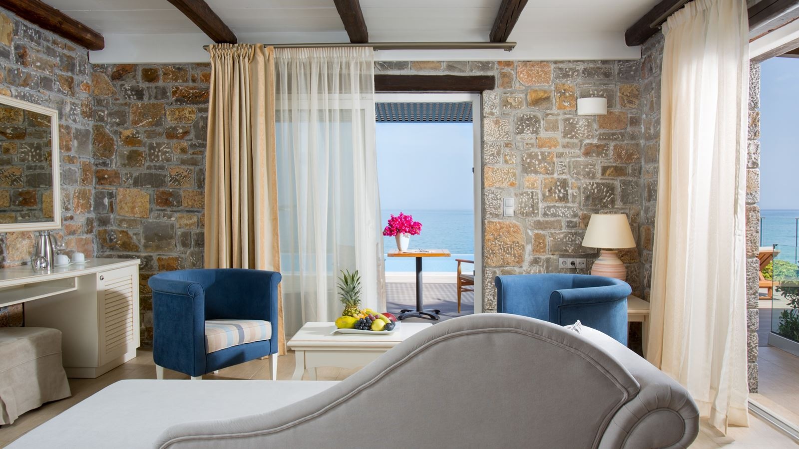 rooms-dream-villa-aphrodite2-bedrooms-beach-front-with-private-pool