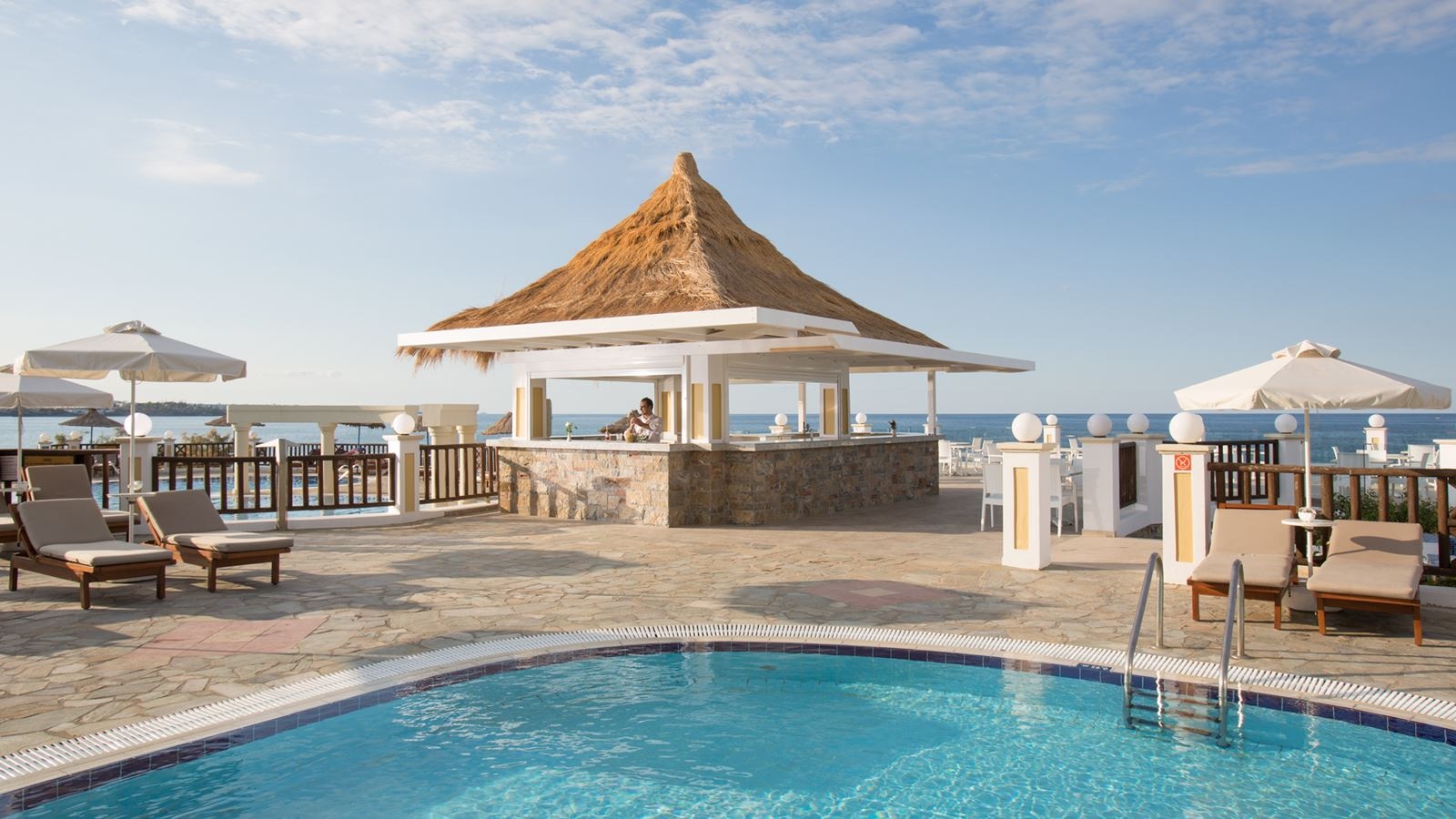 bars-apollo-cocktail-bar