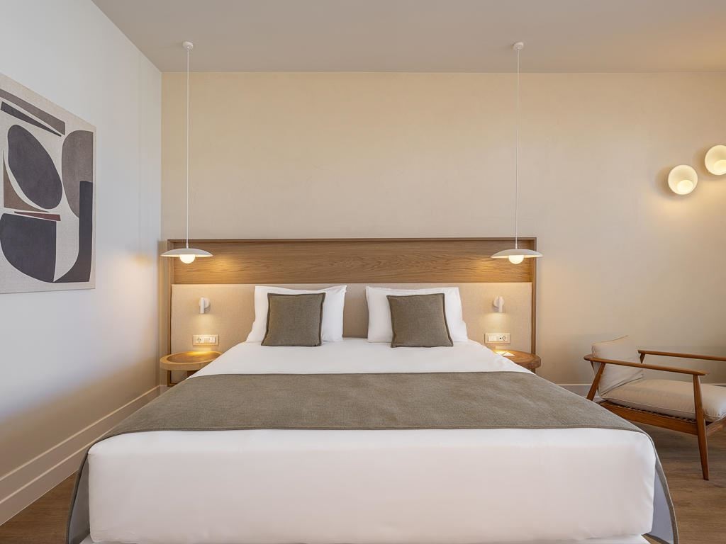 rooms-deluxe-room-private-pool