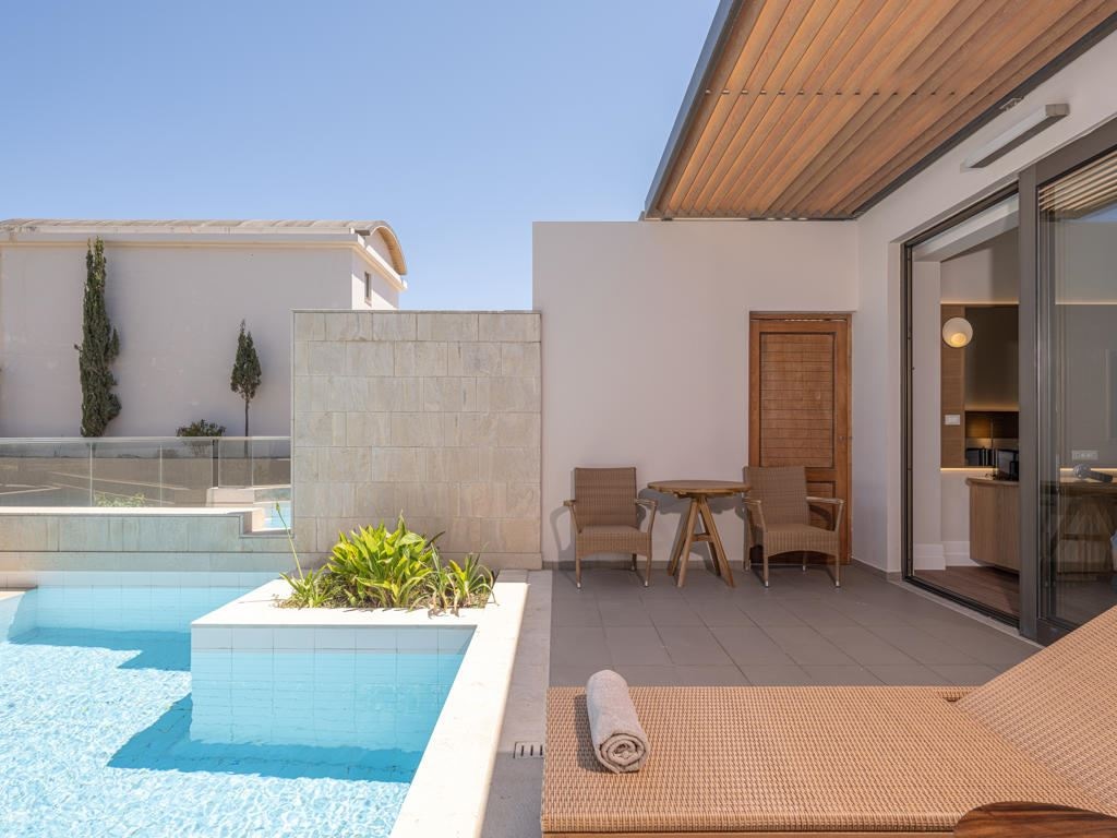 rooms-junior-suite-private-pool