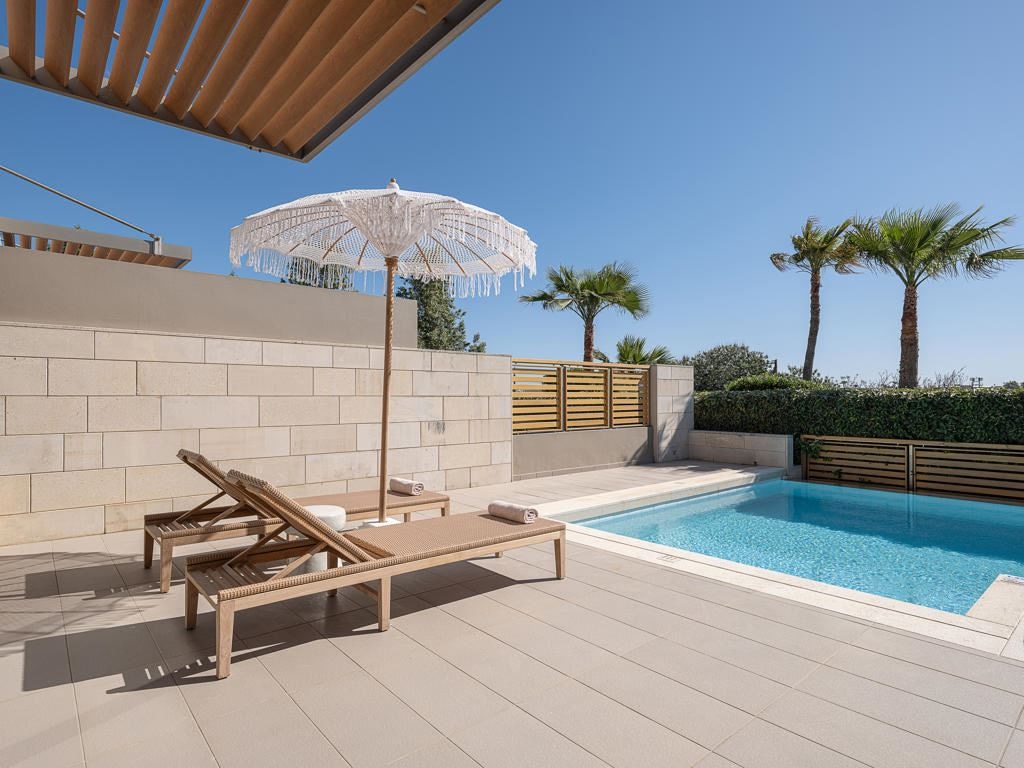 rooms-premium-suite-private-pool