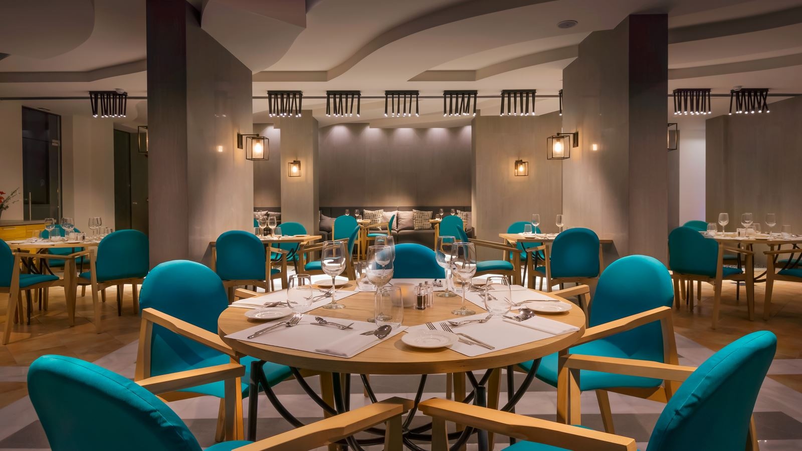 restaurants-aurora-a-la-carte-restaurant