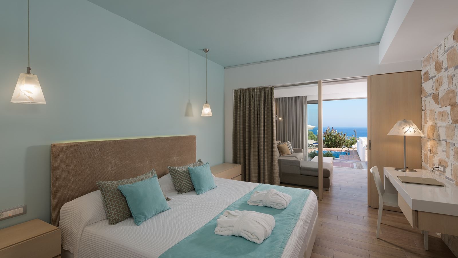 rooms-modern-suite-junior-sea-view--private-pool