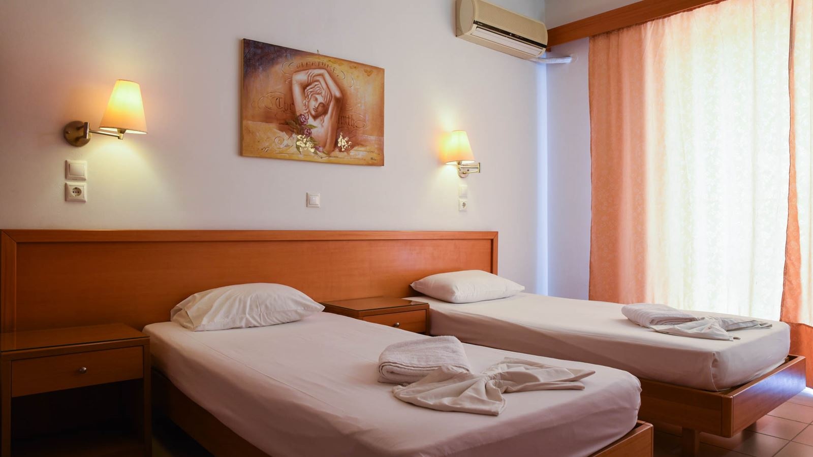 rooms-standard-family-bunkbed-room-balcony