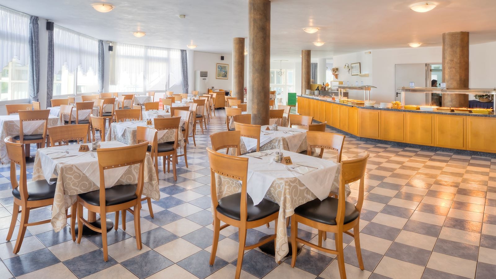 restaurants-main-restaurant