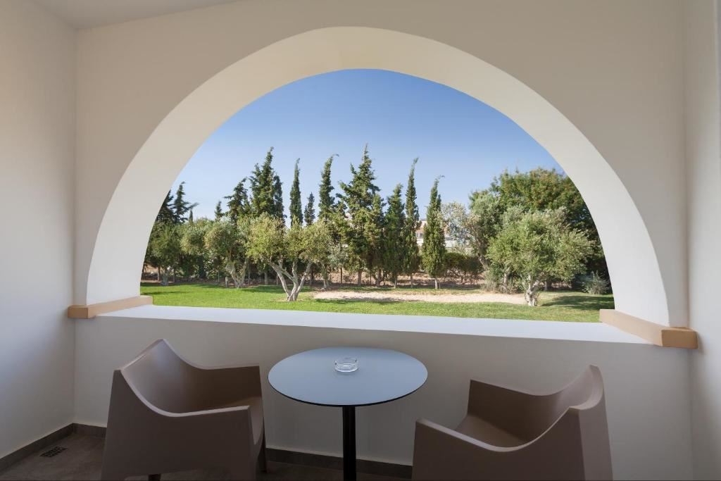 rooms-room-deluxe-balcony-or-terrace