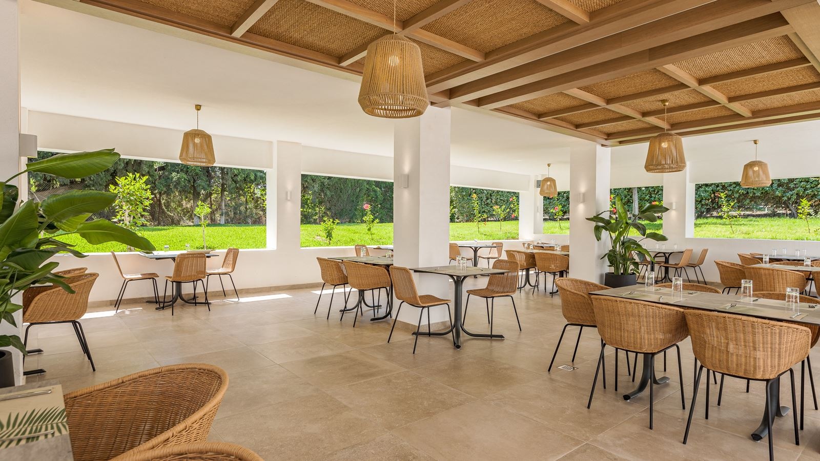 restaurants-tavernasnack-bar