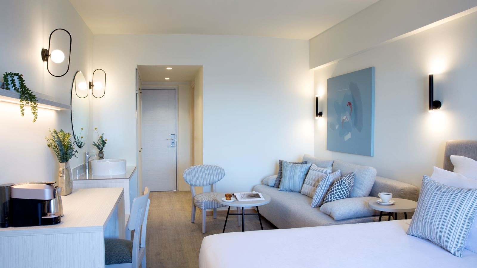 rooms-deluxe-sea-view-room