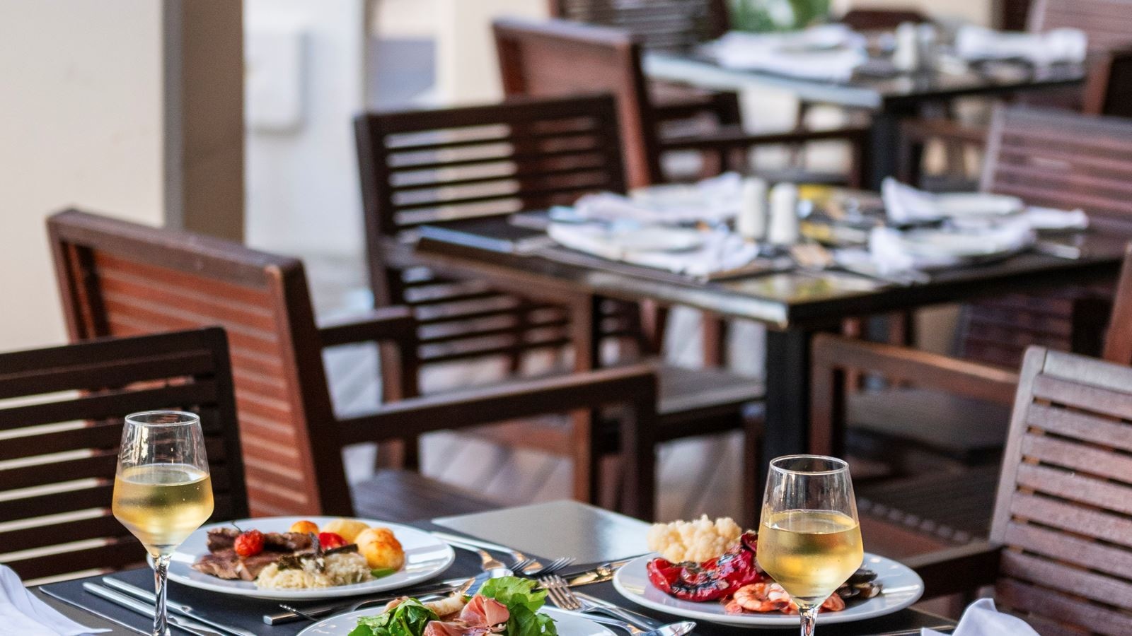 restaurants-main-restaurant