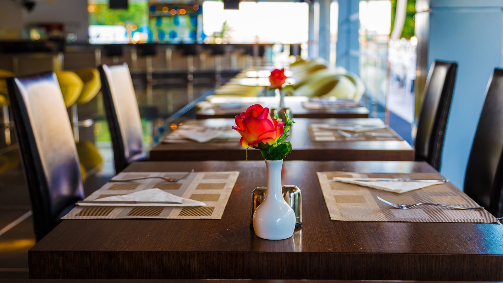 restaurants-absolute-restaurant