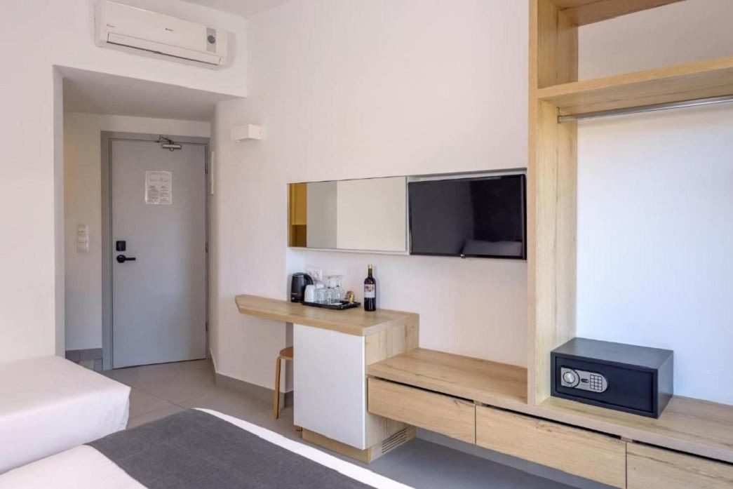 rooms-superior-double-room-side-sea-view