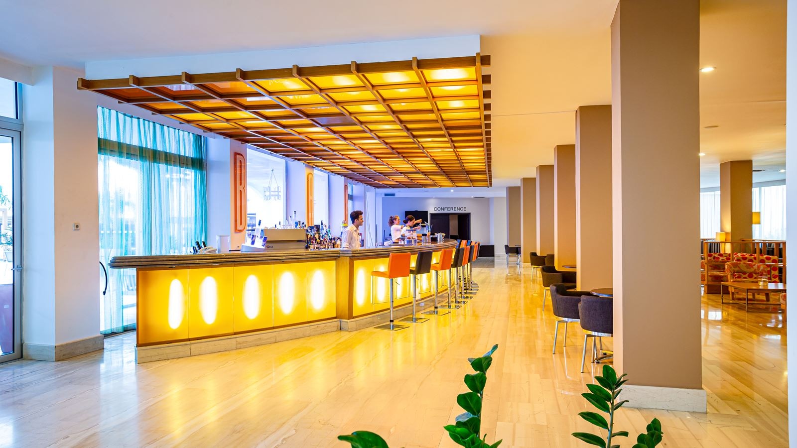 bars-main-bar--lobby