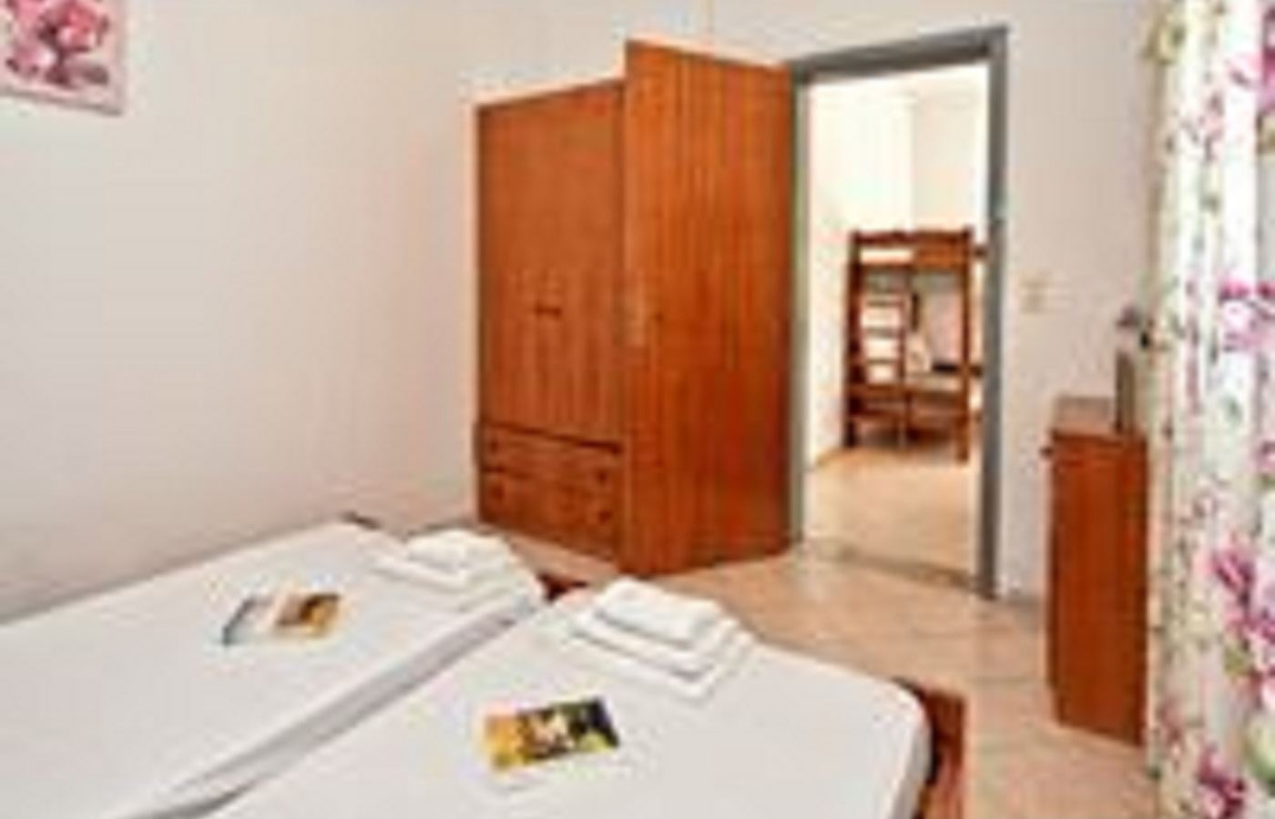 rooms-apartment-gardenview