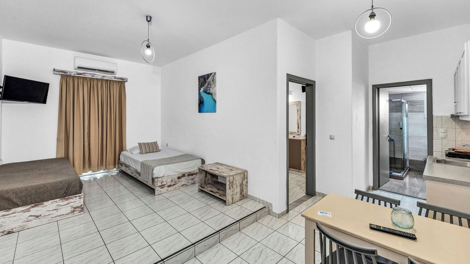 rooms-suite-junior-1-bedroom--living-room-quad-balcony-or-terrace