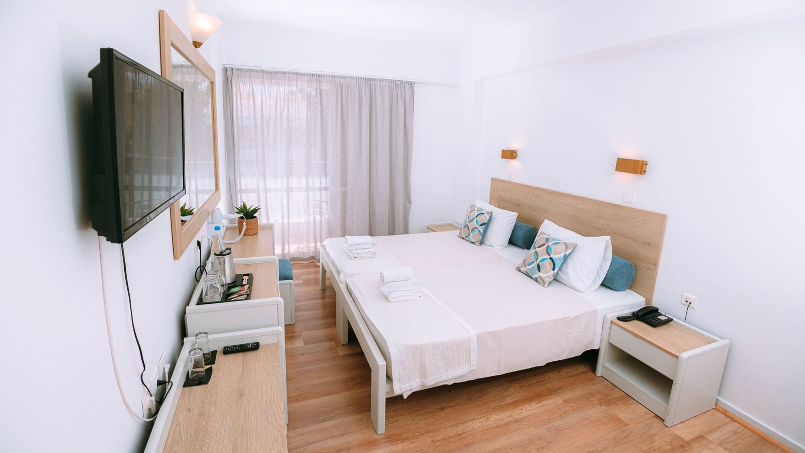 rooms-room-double-balcony-or-terrace