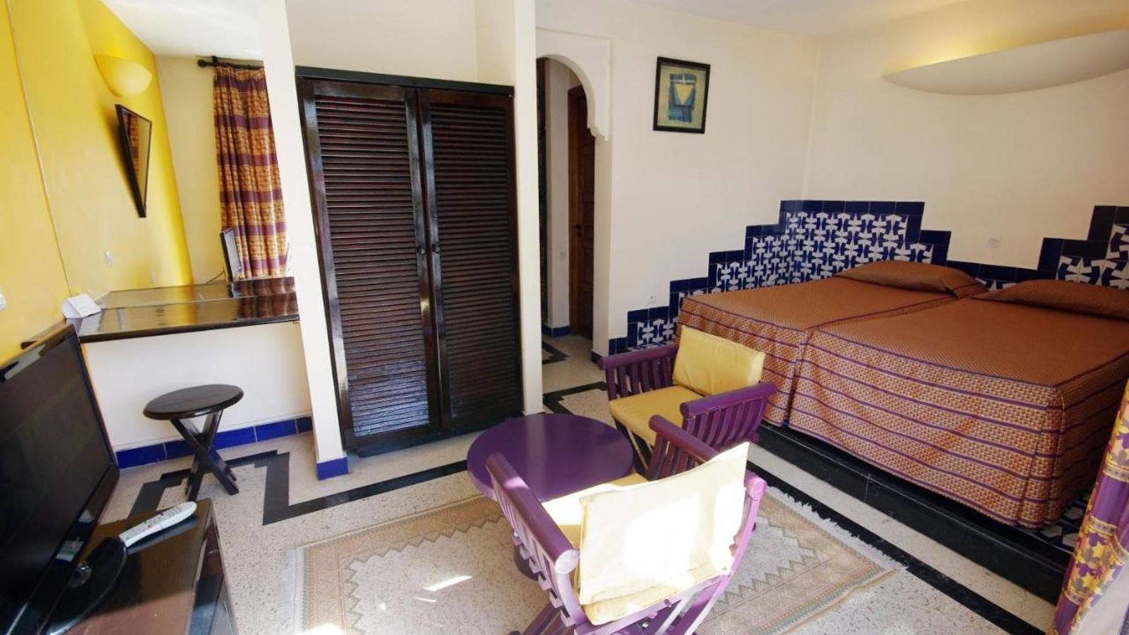 rooms-double-standard-room-balcony-or-terrace-senior-55+